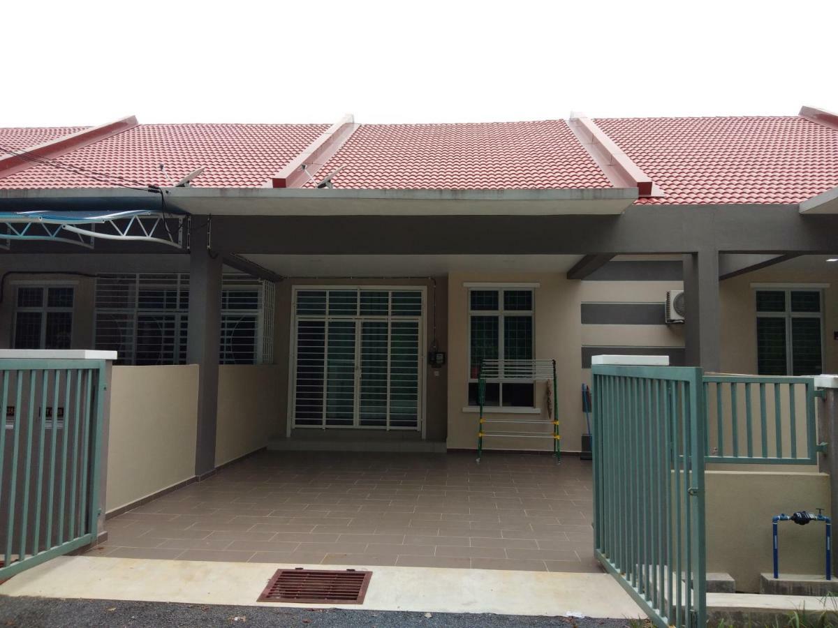 Z&M Homestay Jertih 外观 照片