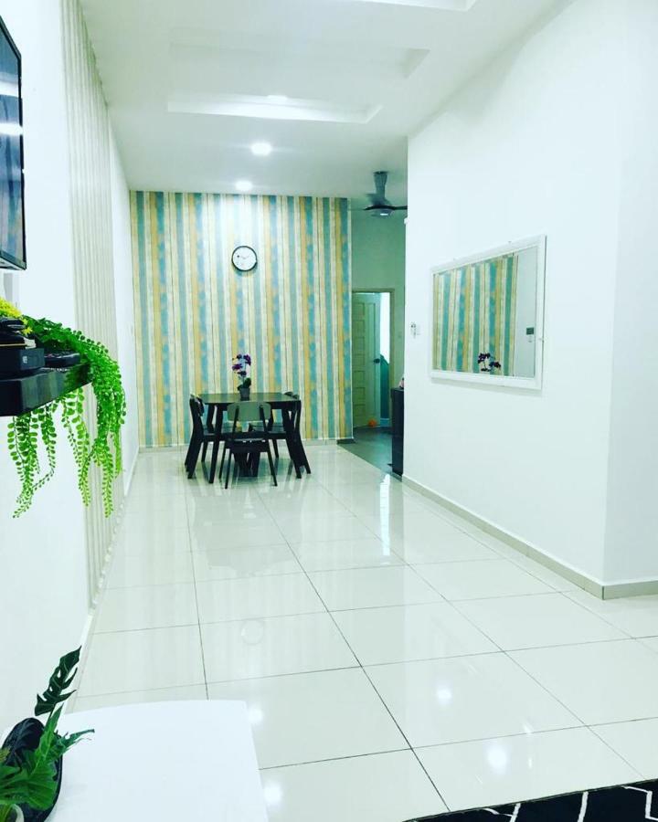 Z&M Homestay Jertih 外观 照片